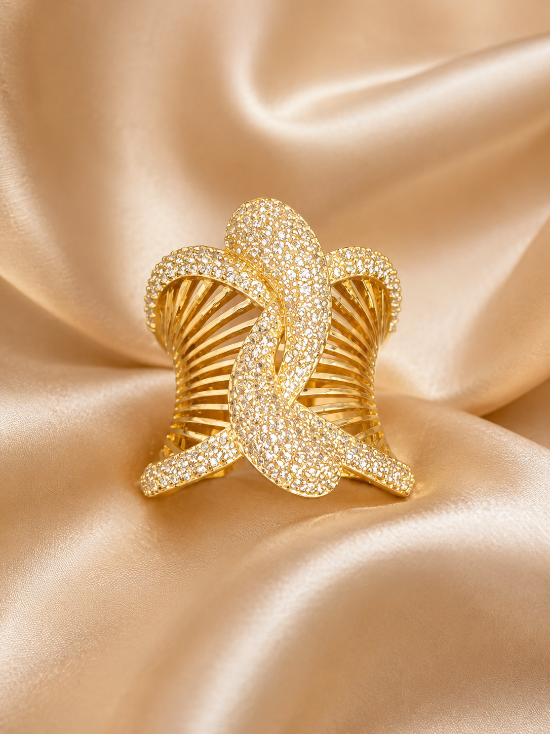 Pavé Intertwined Ribbon Ring